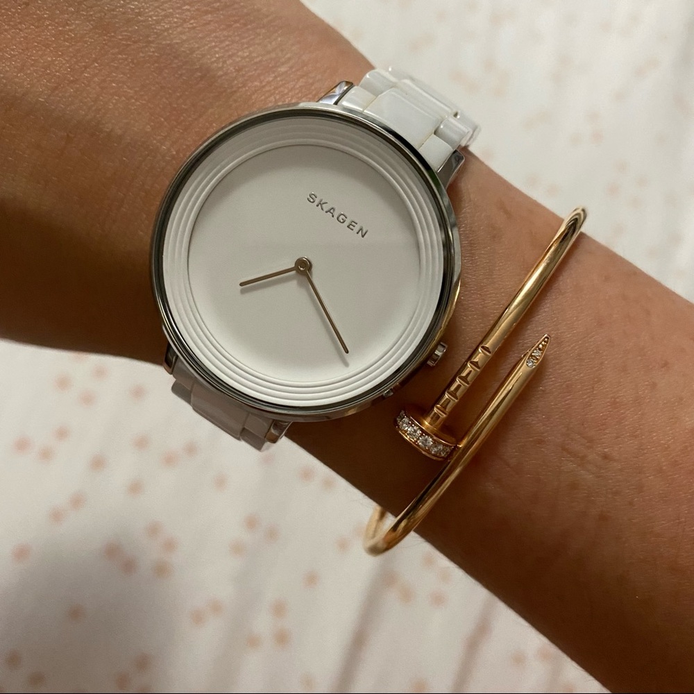 Pre-owned Skagen watch - white ceramic band